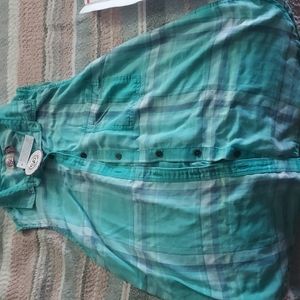 Is junior shirt